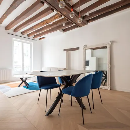 Apartment Stylish Flat Marais Paris