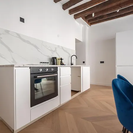 Stylish Flat Marais Apartman